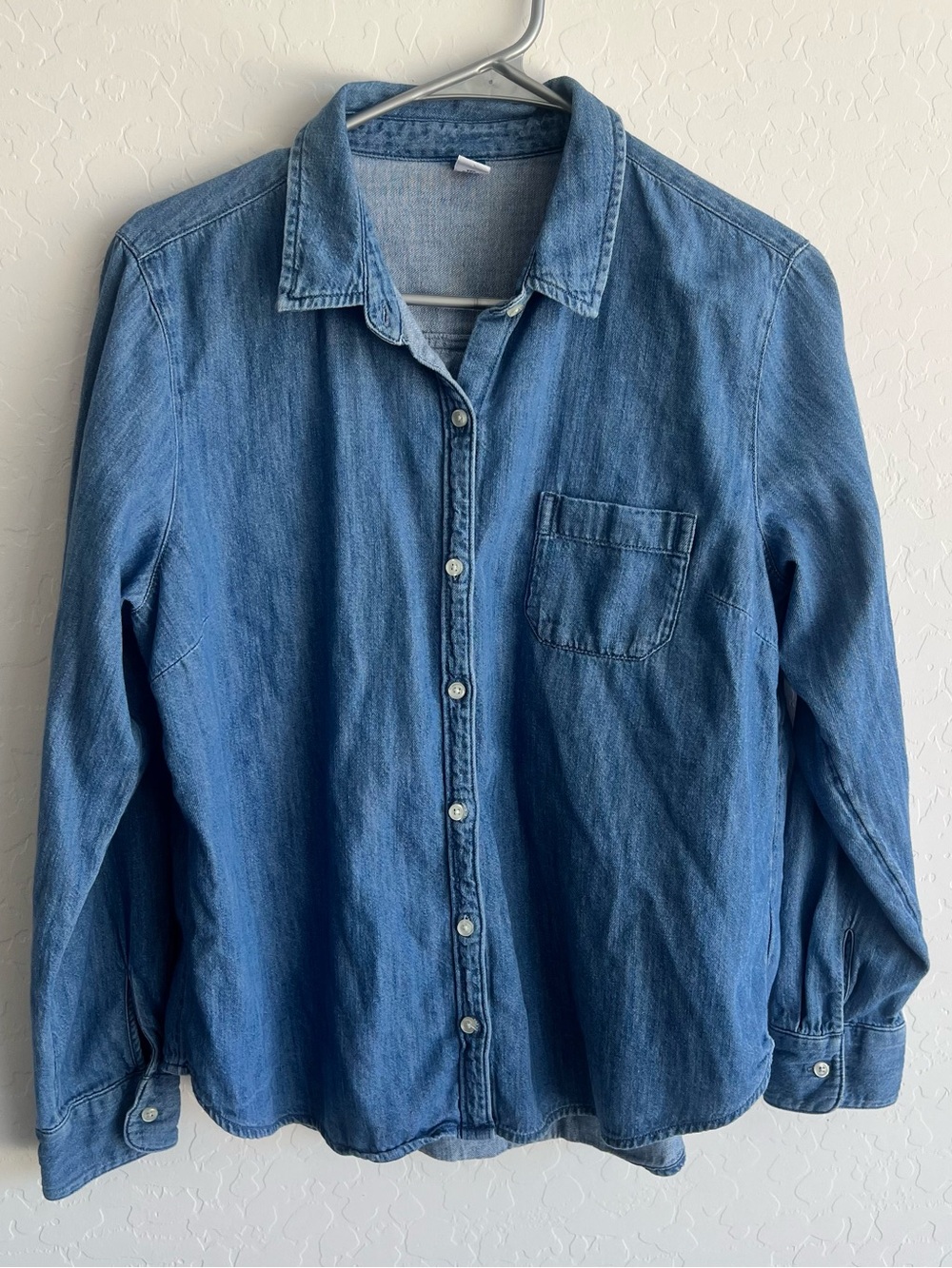 Classic Light Blue Denim Button-Up Shirt Size L